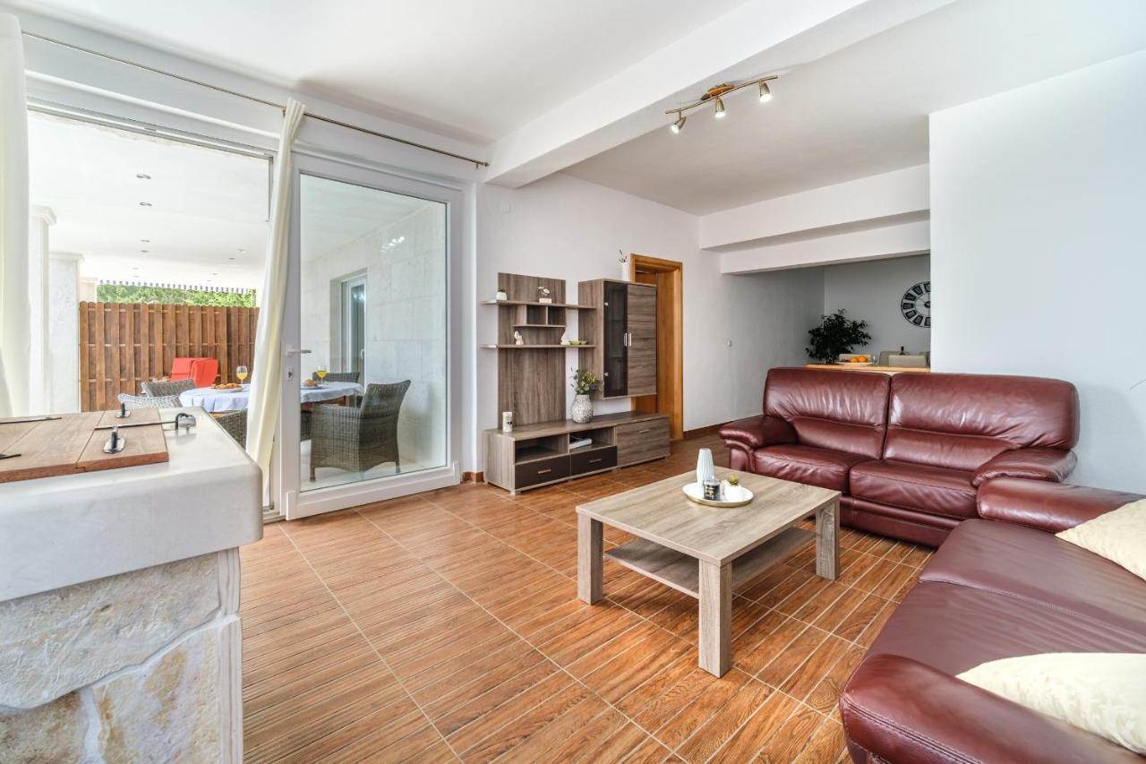 Rooms Plaza Divuje Murvica  Exterior photo